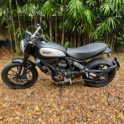 DUCATI SCRAMBLER ICON 